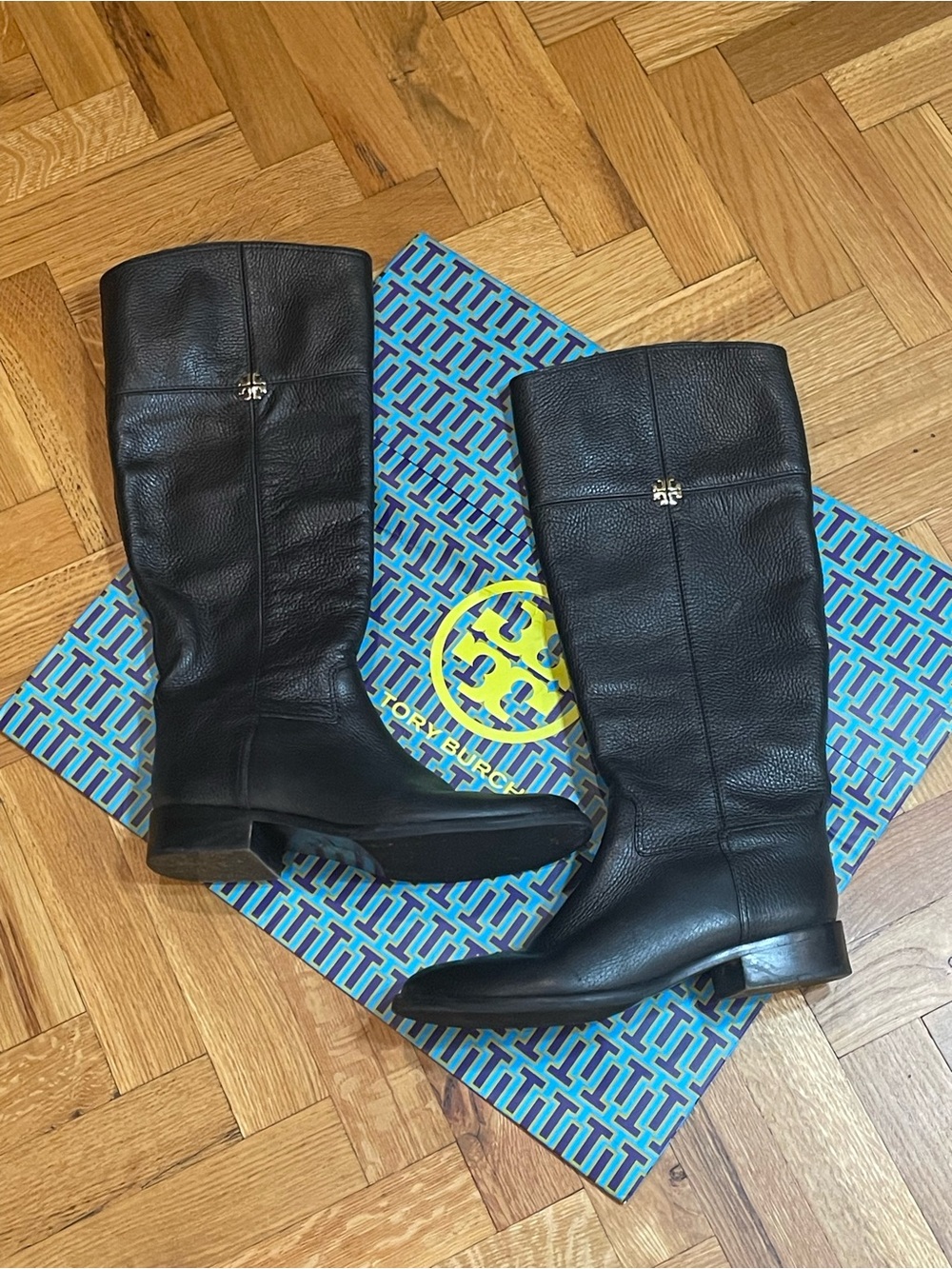 TORY BURCH~Pebbled Leather Logo Zip Black Riding Boots - Picture 13 of 13